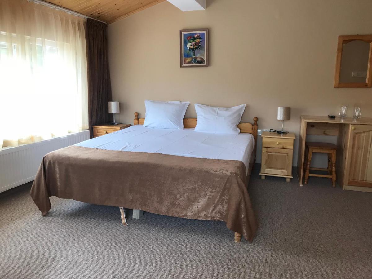Комплекс Лебанов Hotel Yundola Bagian luar foto