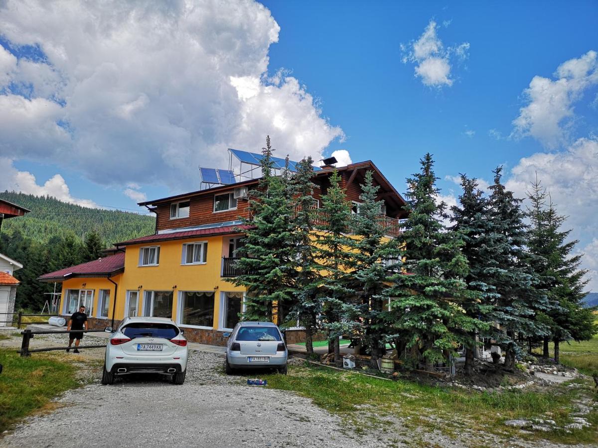 Комплекс Лебанов Hotel Yundola Bagian luar foto