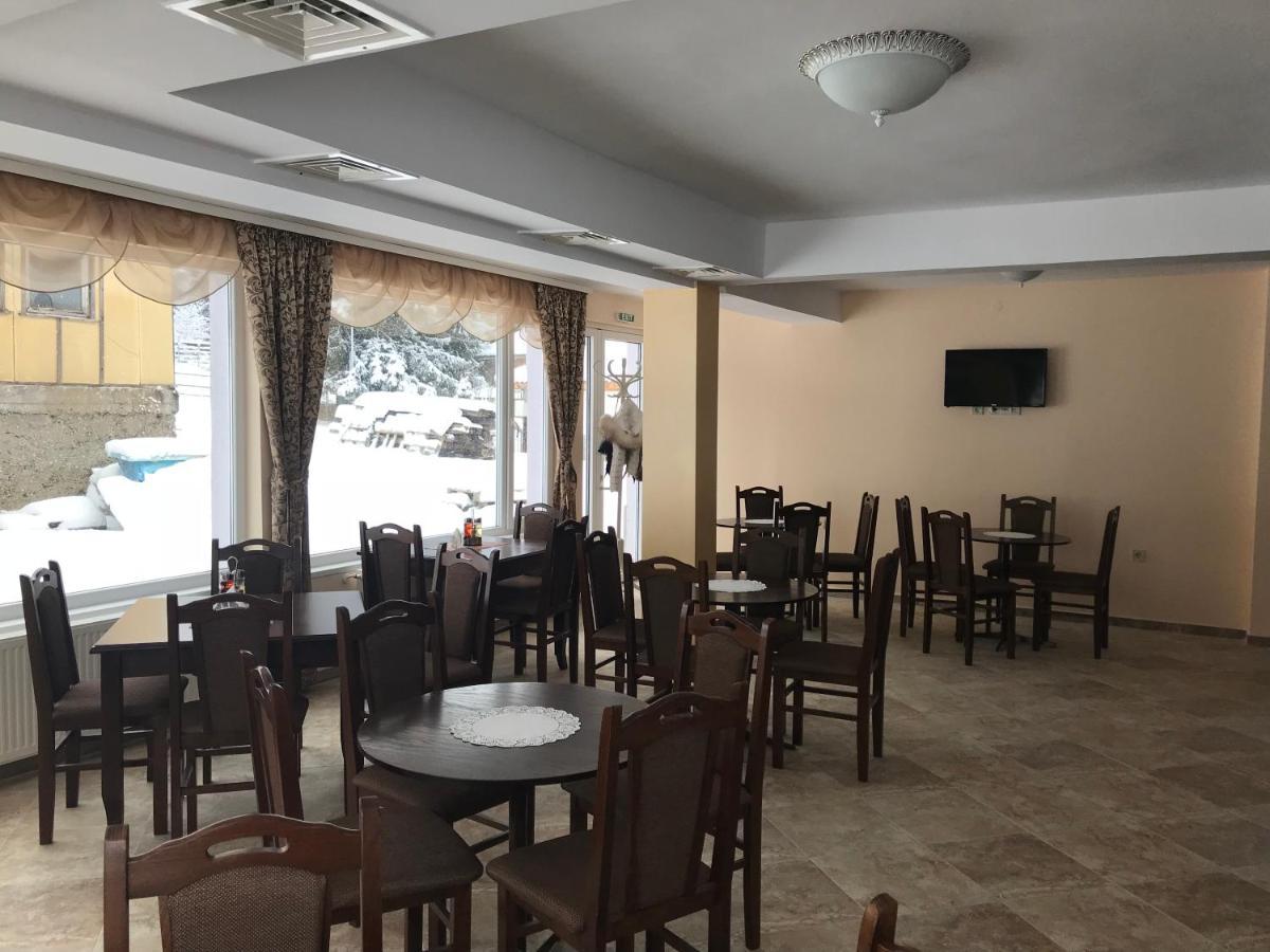 Комплекс Лебанов Hotel Yundola Bagian luar foto