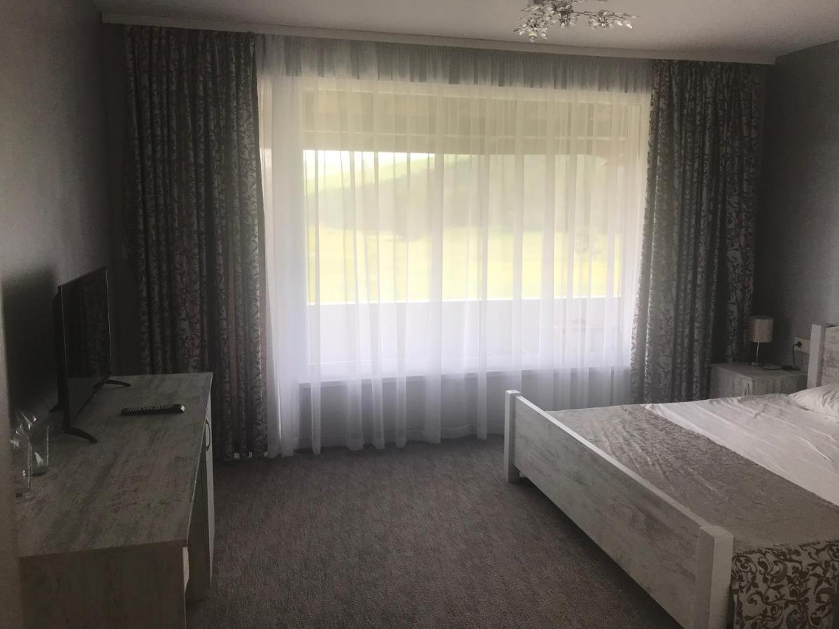 Комплекс Лебанов Hotel Yundola Bagian luar foto